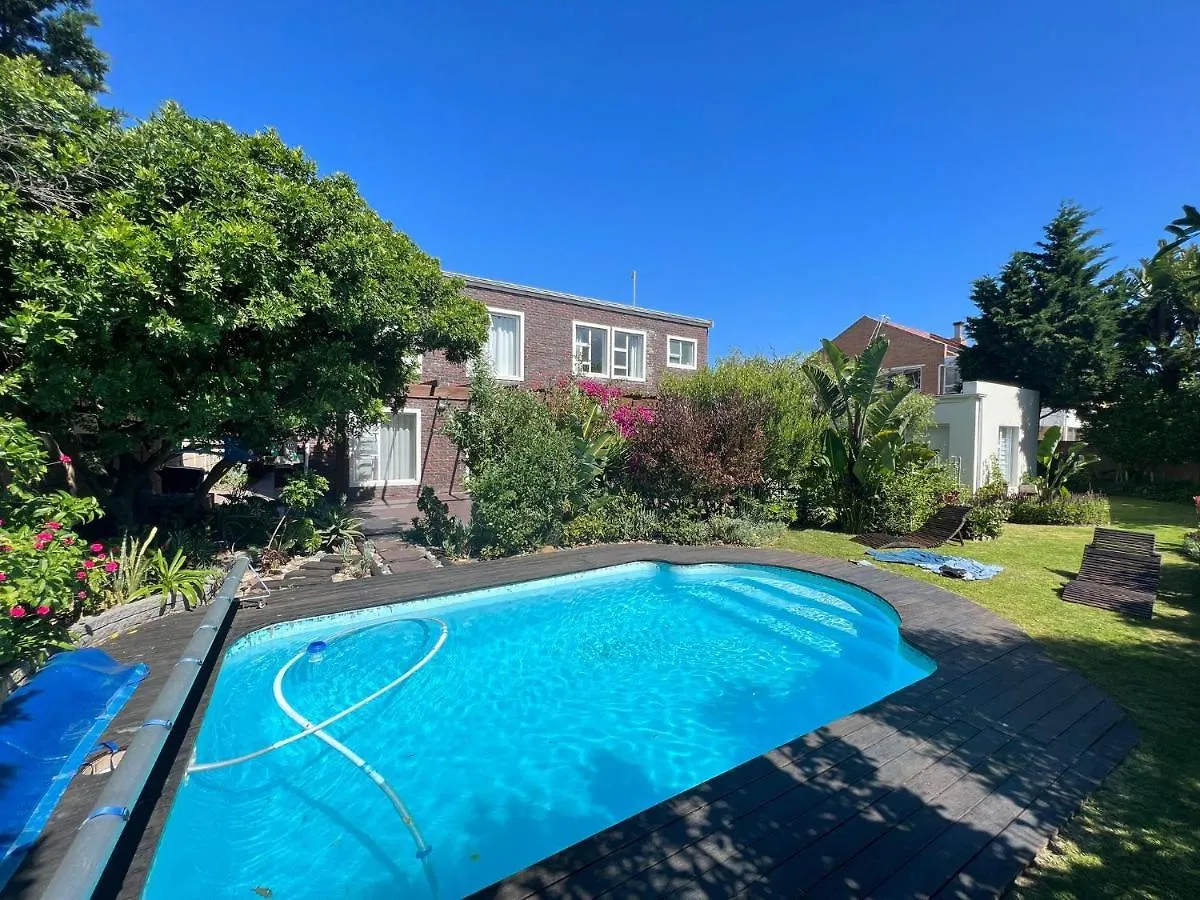 Sunset Beach Living Guesthouse Cape Town