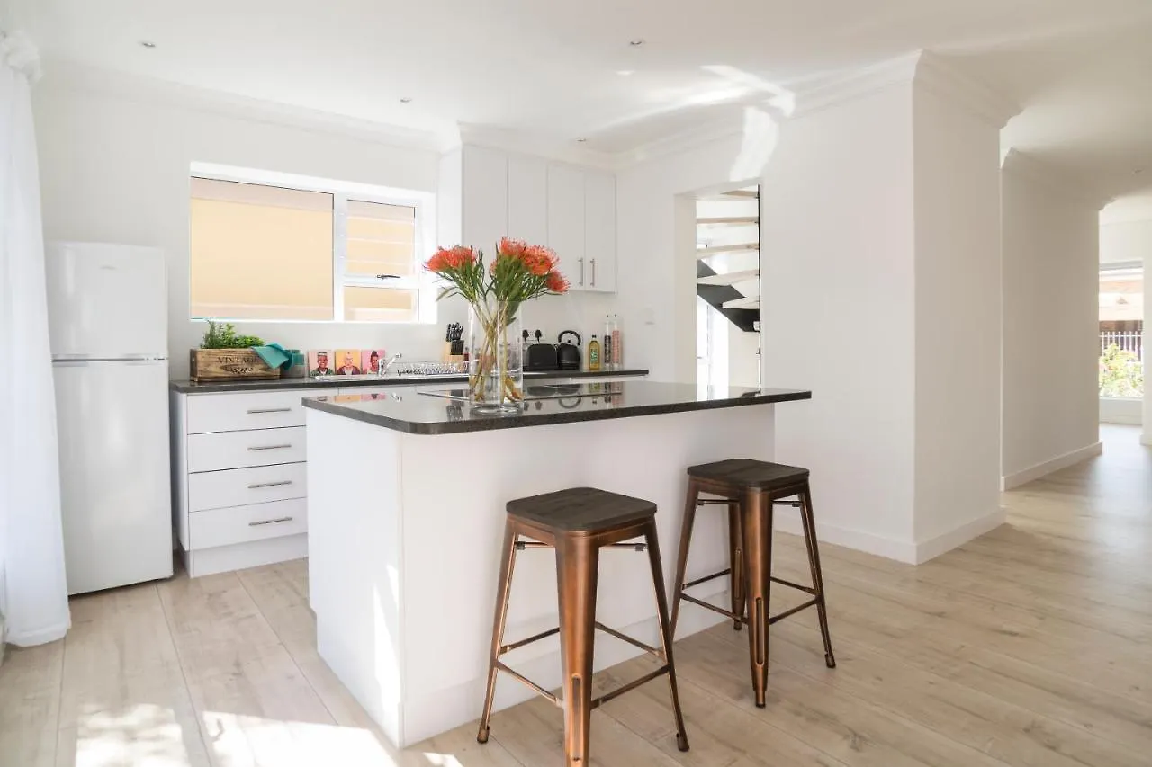 Sunset Beach Living Guesthouse Cape Town