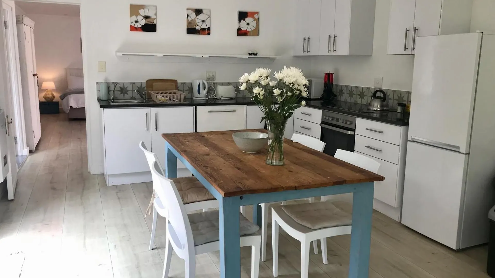 Sunset Beach Living Guesthouse Cape Town Apartment