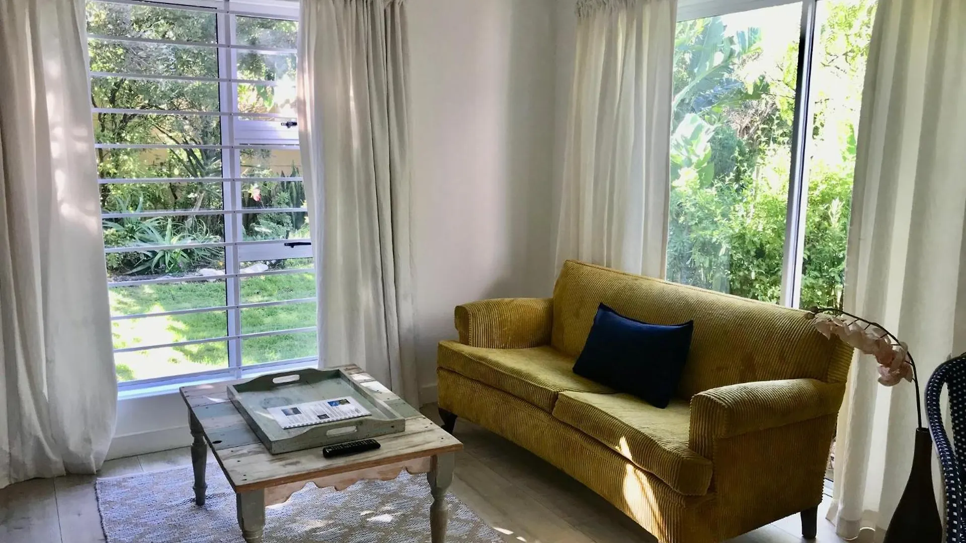Apartment Sunset Beach Living Guesthouse Cape Town